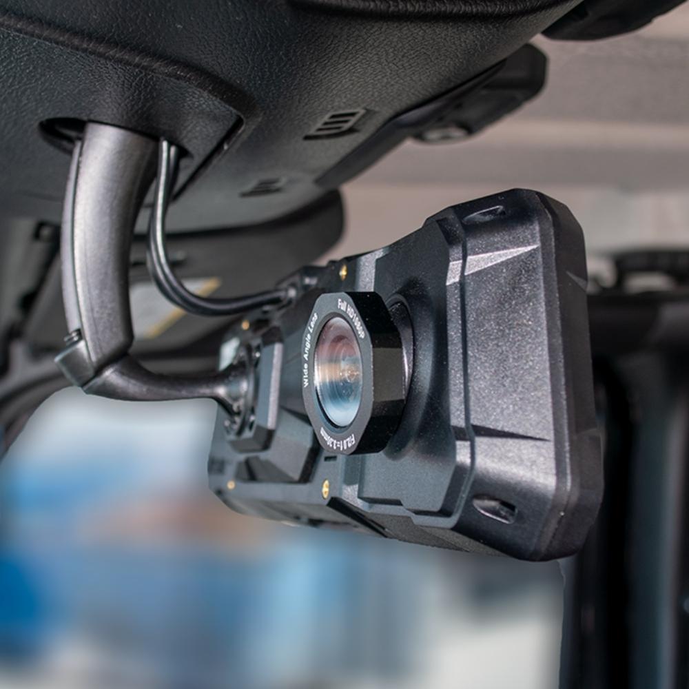 The Legend 4ch Waterproof Mirror DVR Switching System with 8-Gang in-Car Power Solid-State Switch Control Box