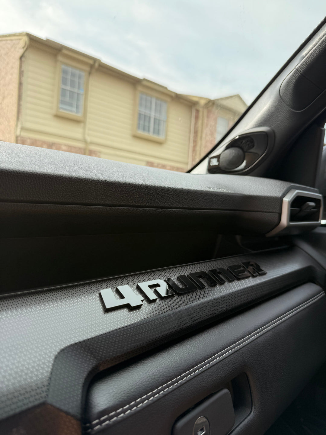 "4RUNNER" Dash Letters with Template - 2025+ 4Runner