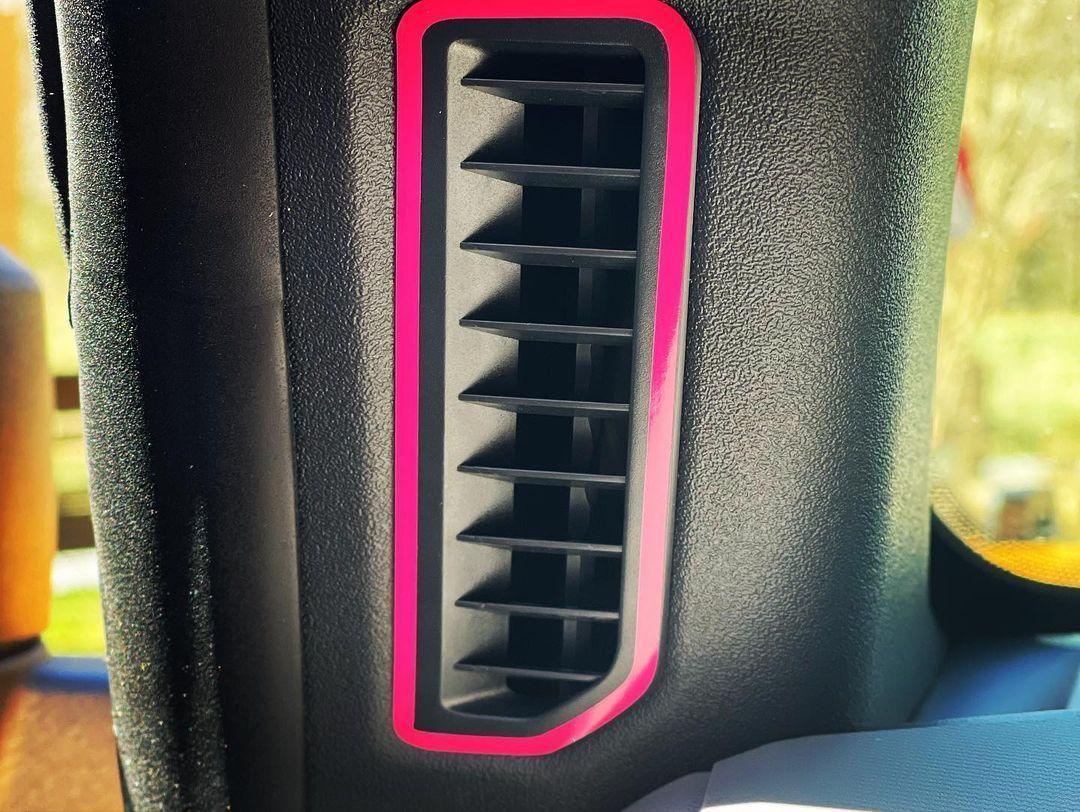 Defroster Vent Outline - 2021+ Bronco